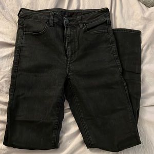 American Eagle black ripped leggings size 6 long